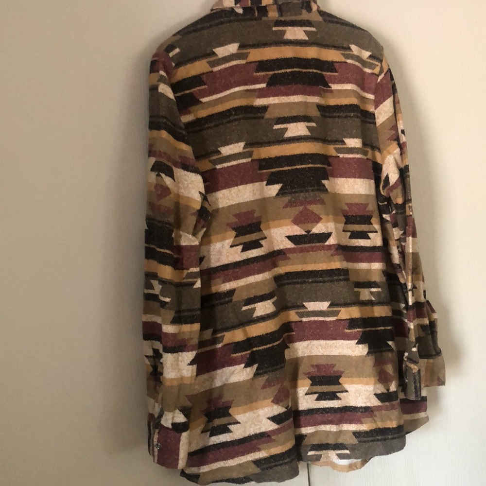 Canyon retreat fall Aztec Geometric Patterned Button-Up shacket flannel Shirt - Picture 14 of 15
